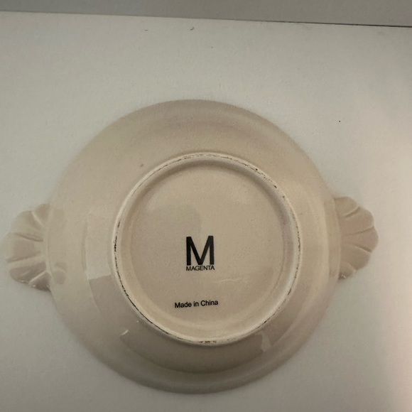 Crab dip bowl and crab handle spreaders(Boston Warehouse) - Picture 6 of 8